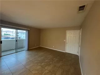 Photo #4: 2656325 Listing 