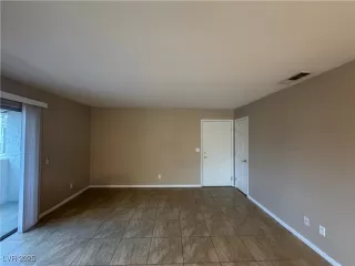 Photo #5: 2656325 Listing 