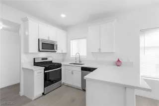 Photo #6: 2656332 Listing