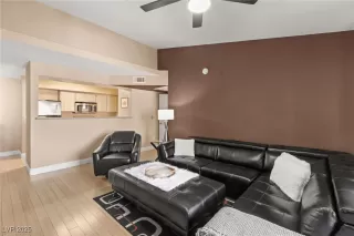 Photo #5: 2656341 Listing