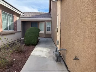 Photo #2: 2656347 Listing 