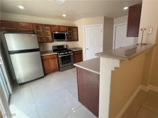 Photo #3: 2656347 Listing 