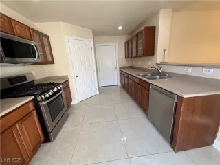 Photo #4: 2656347 Listing 