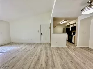 Photo #2: 2656368 Listing 