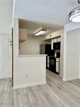 Photo #3: 2656368 Listing 