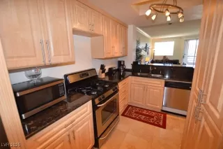 Photo #6: 2656369 Listing 