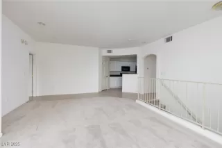 Photo #5: 2656378 Listing 