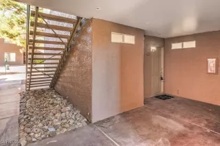 Photo #6: 2656417 Listing