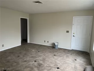 Photo #3: 2656423 Listing