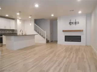 Photo #3: 2656424 Listing 