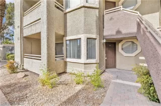 Photo #2: 2656431 Listing