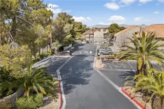 Photo #3: 2656431 Listing