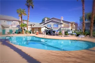 Photo #2: 2656435 Listing