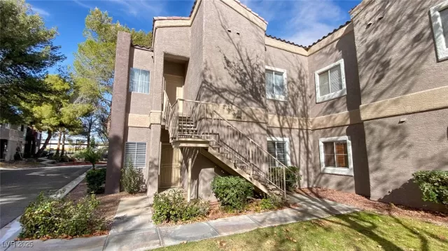 MLS: 2656447 Condo For Sale