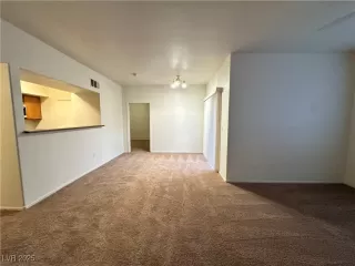 Photo #2: 2656451 Listing 