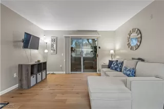 Photo #2: 2656461 Listing