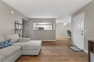 Photo #5: 2656461 Listing