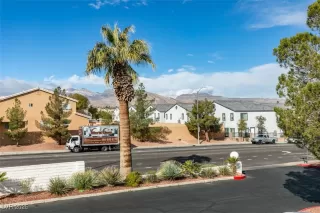 Photo #2: 2656488 Listing 