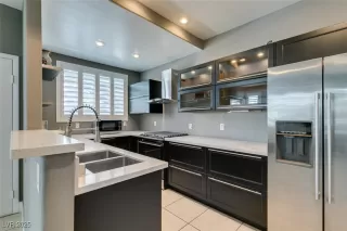 Photo #1: 2656490 Listing