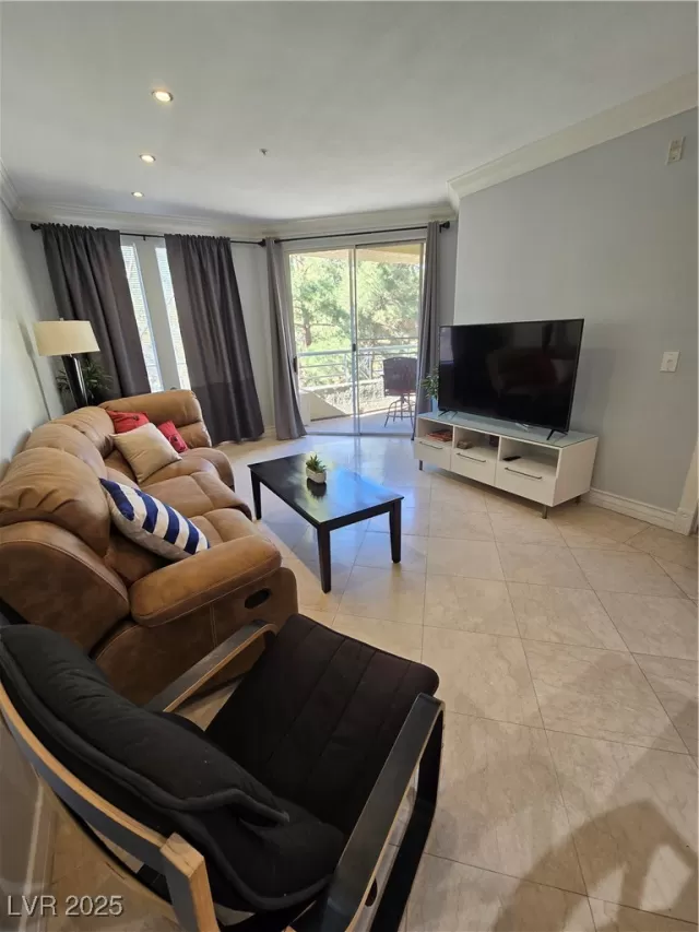 MLS: 2656511 Condo For Sale