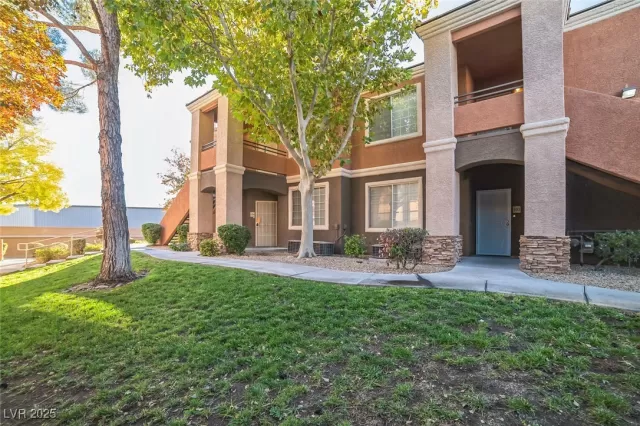 MLS: 2656518 Condo For Sale