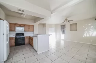 Photo #4: 2656518 Listing 