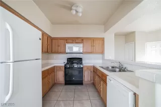 Photo #5: 2656518 Listing 