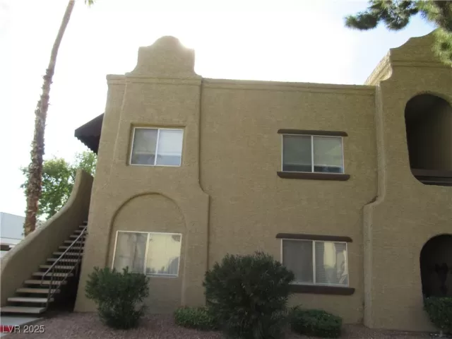 MLS: 2656527 Condo For Sale