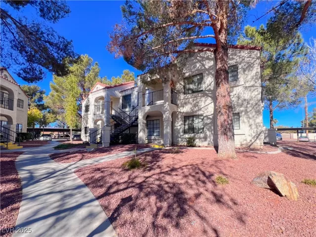 MLS: 2656548 Condo For Sale