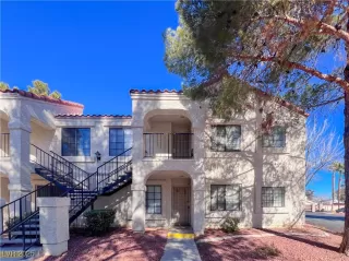 Photo #1: 2656548 Listing 