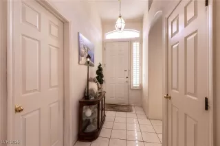 Photo #3: 2656561 Listing