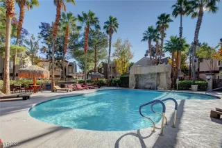 Photo #2: 2656566 Listing