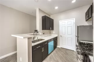 Photo #3: 2656604 Listing 