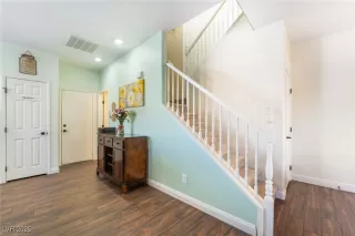 Photo #4: 2656605 Listing