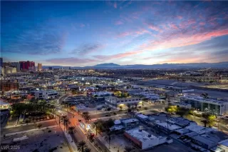 Photo #5: 2656618 Listing