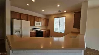 Photo #5: 2656637 Listing 