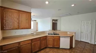 Photo #6: 2656637 Listing 