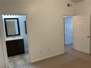 Photo #4: 2656660 Listing