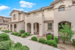 Photo #3: 2656672 Listing