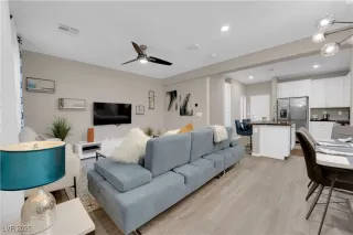 Photo #5: 2656672 Listing