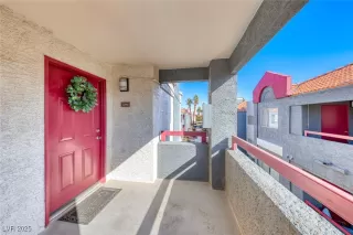 Photo #1: 2656697 Listing 