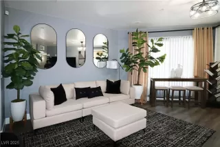 Photo #2: 2656703 Listing