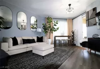 Photo #3: 2656703 Listing