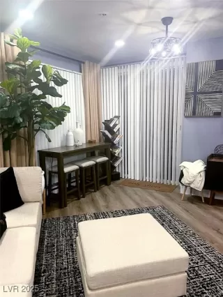 Photo #4: 2656703 Listing