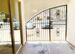 Photo #1: 2656727 Listing 