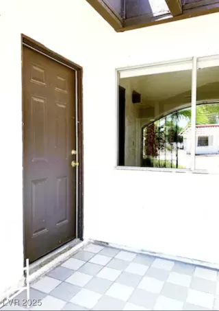 Photo #3: 2656727 Listing 