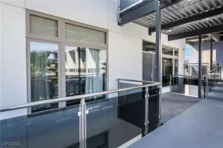 Photo #4: 2656731 Listing