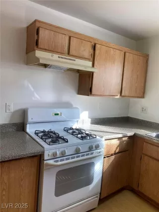 Photo #1: 2656740 Listing 