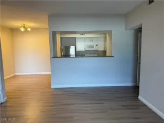 Photo #3: 2656766 Listing 
