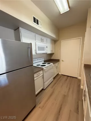 Photo #6: 2656766 Listing 
